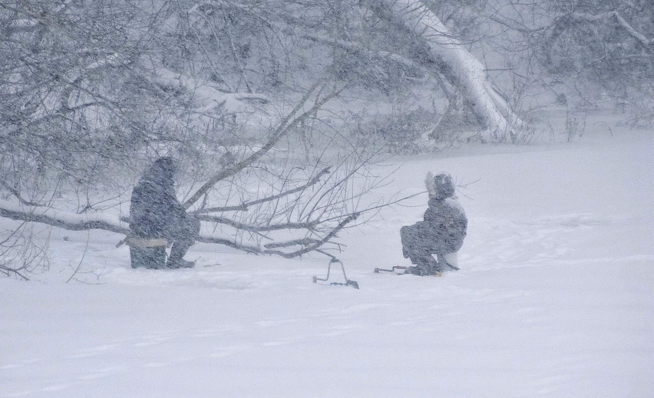Метель рыбалке не помеха