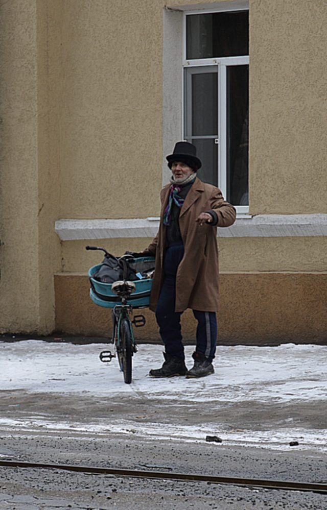 Алиса его знает