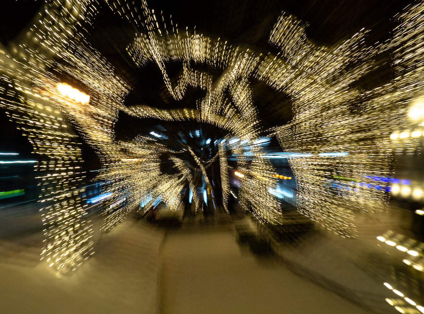 И всё-таки приближается...