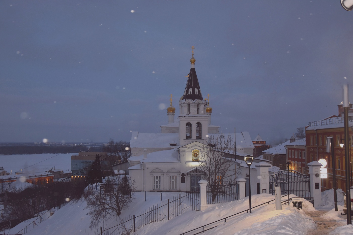 Белый снег пушистый...