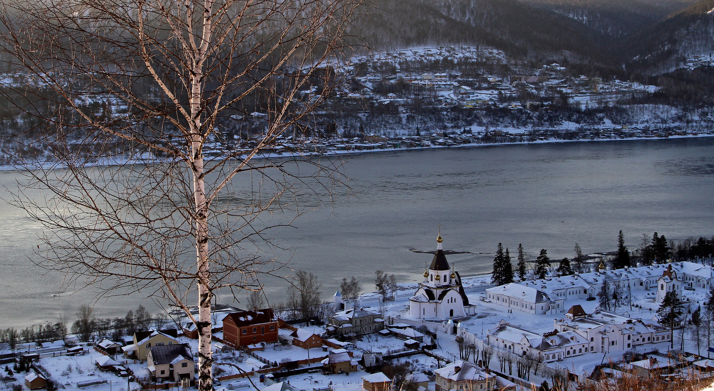 С левобережья...