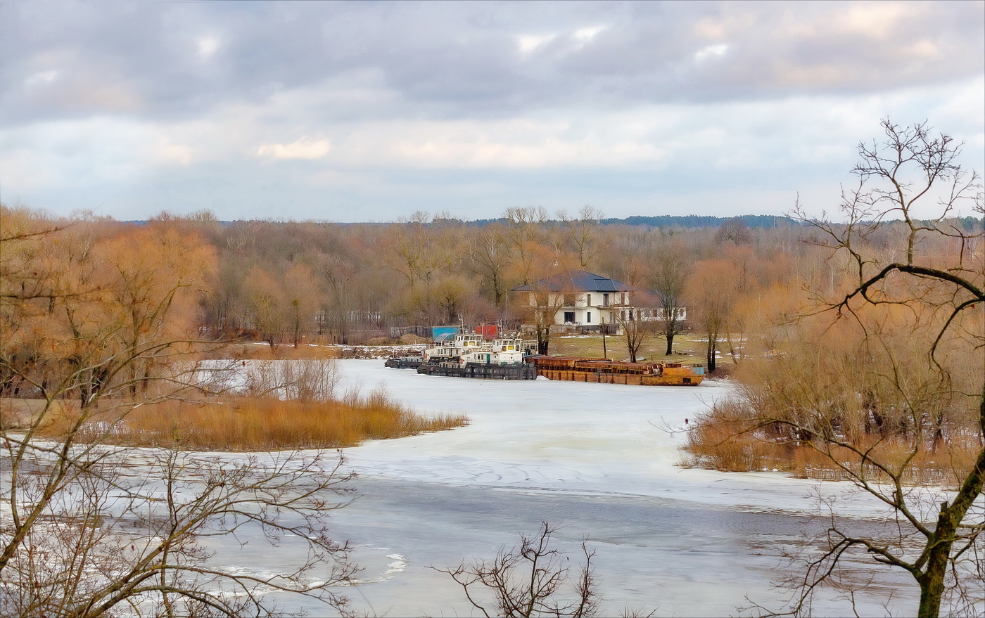 В ЗИМНЕМ ПЛЕНУ