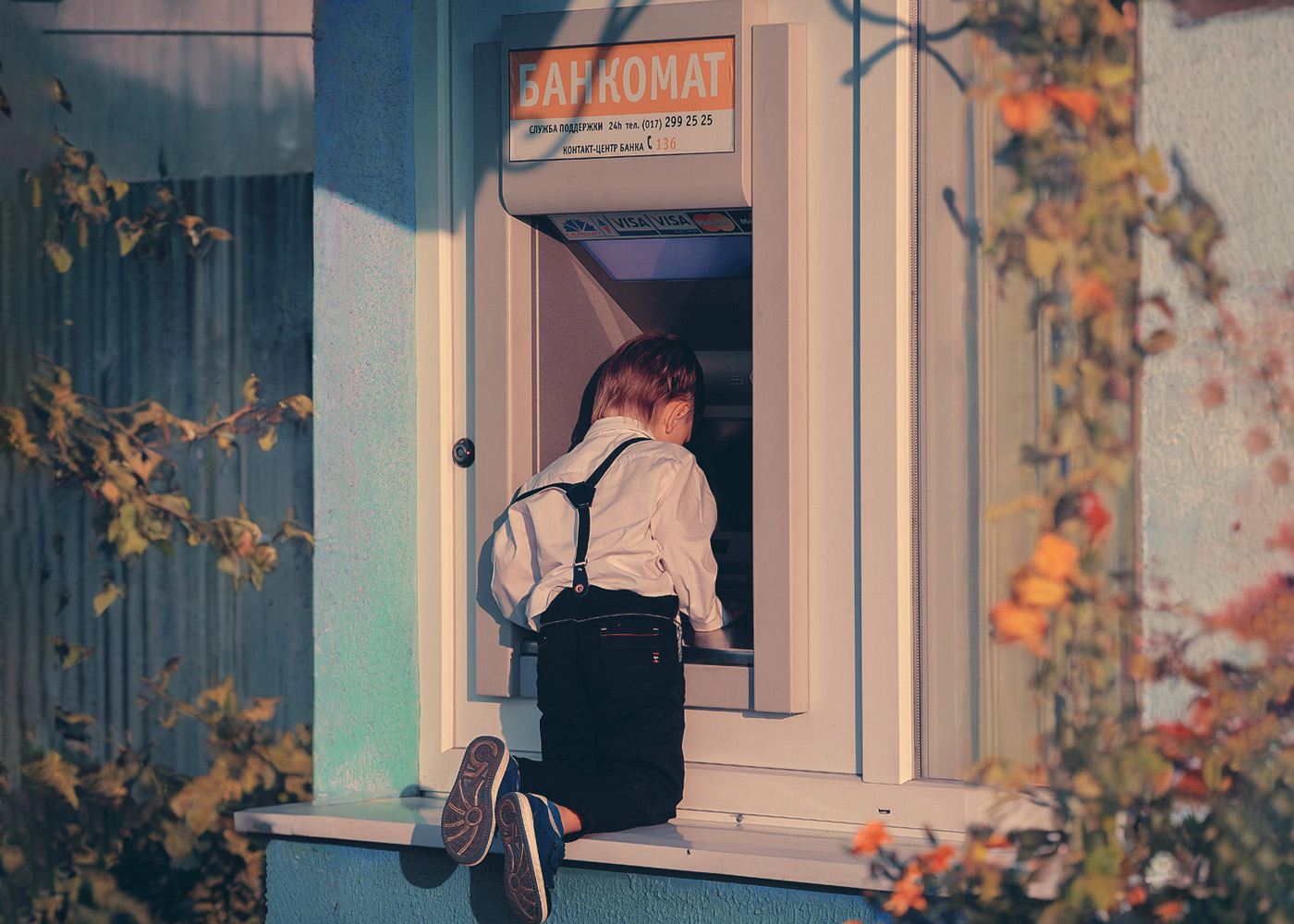 " И с самого рождения У всех без исключения, На возраст без поправок, Есть право на подарок!