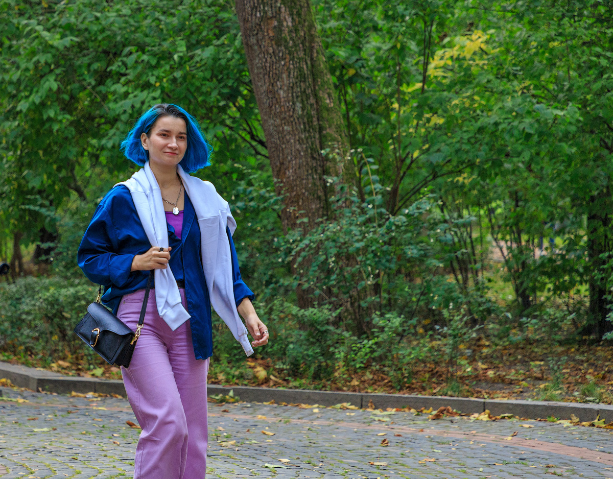 Гуляет по парку "Мальвина"