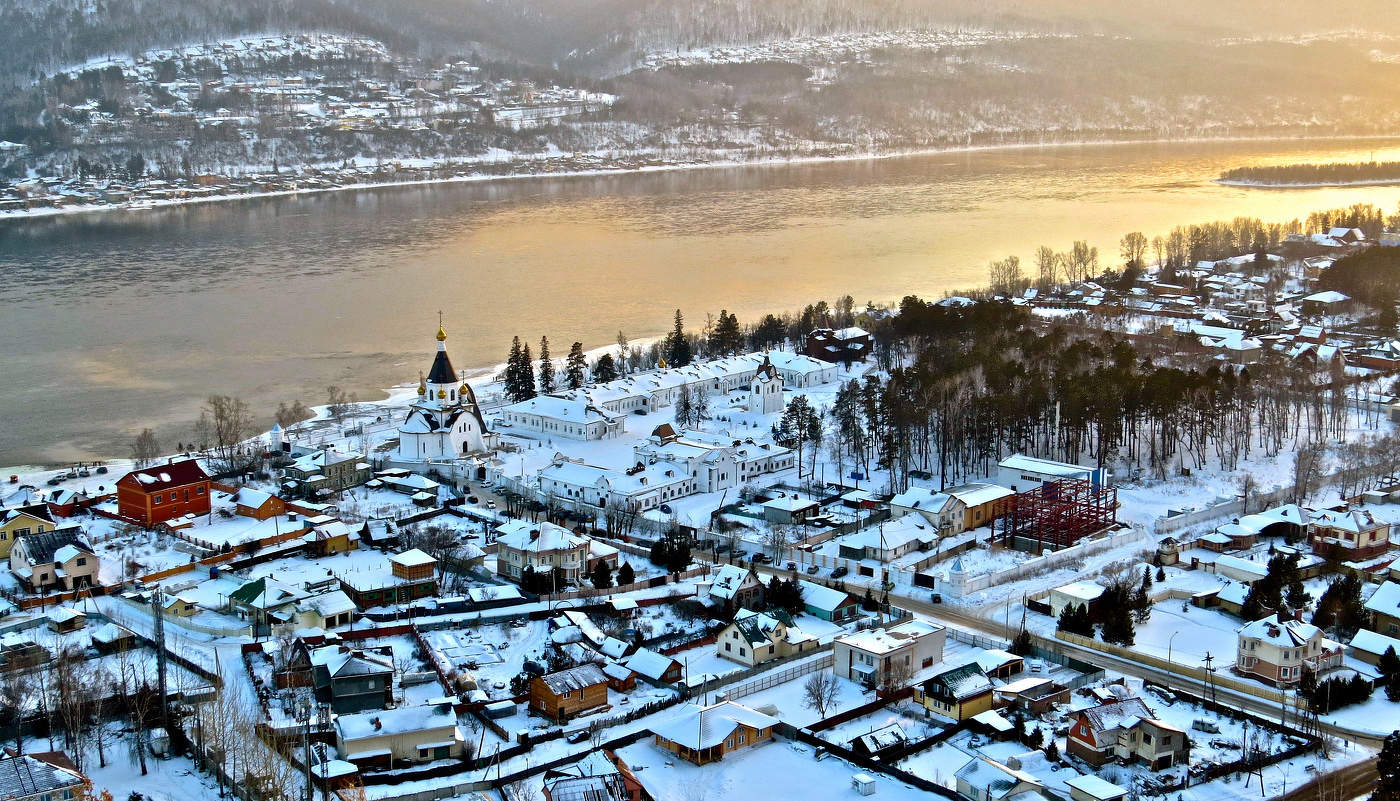 Подарочки: серебро — от зимы, а злато — от солнышка