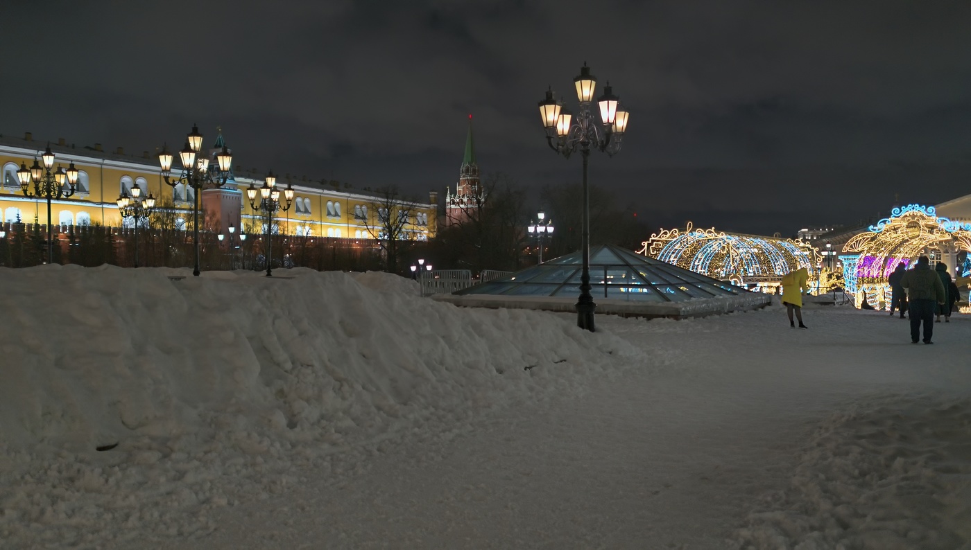 Новогодний Манеж