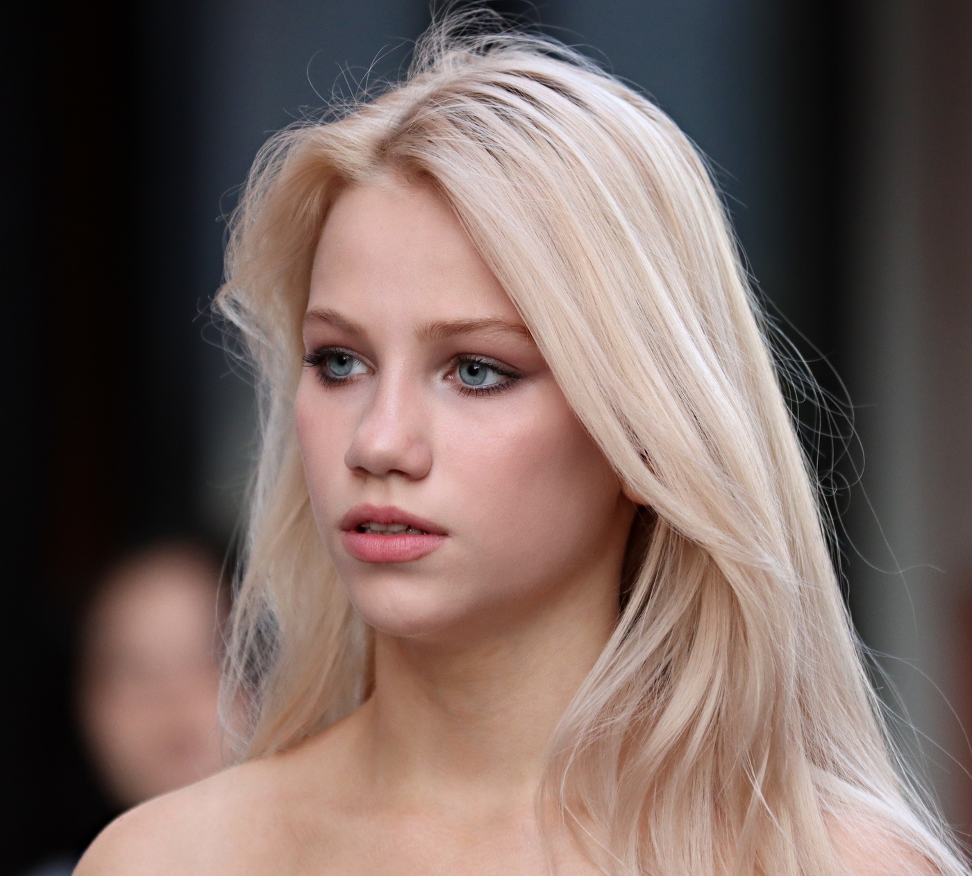 Уличный портрет