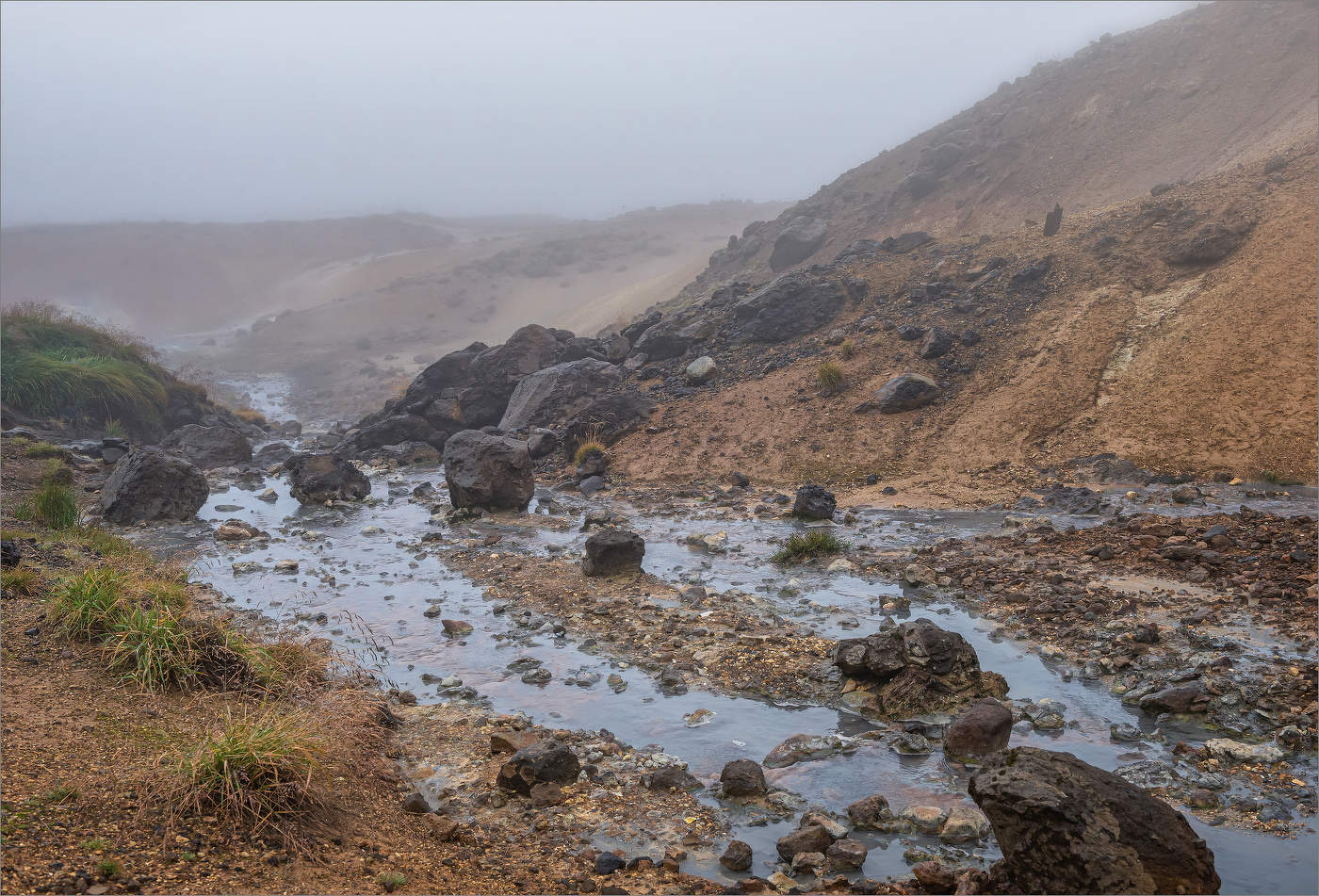 Кислотные ручьи на полуострове Рейкьянис