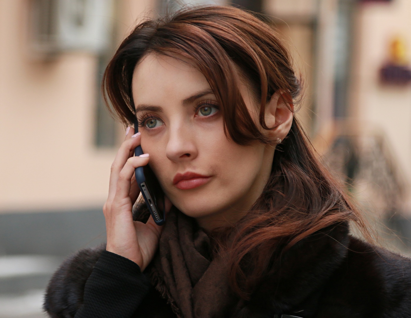 Портрет прохожей