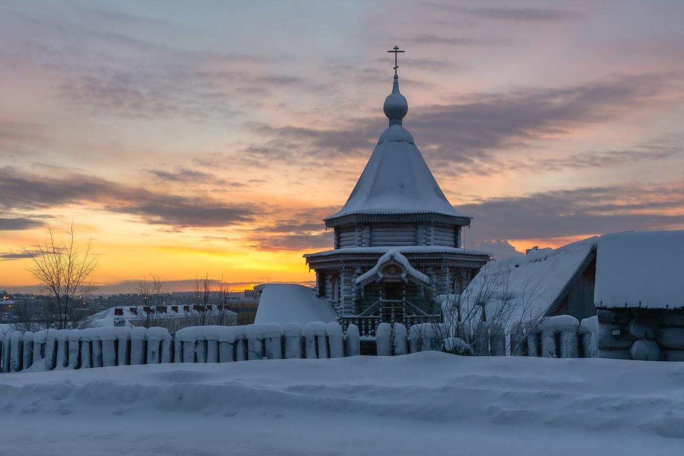 Вечерний звон! Как много дум наводит он.