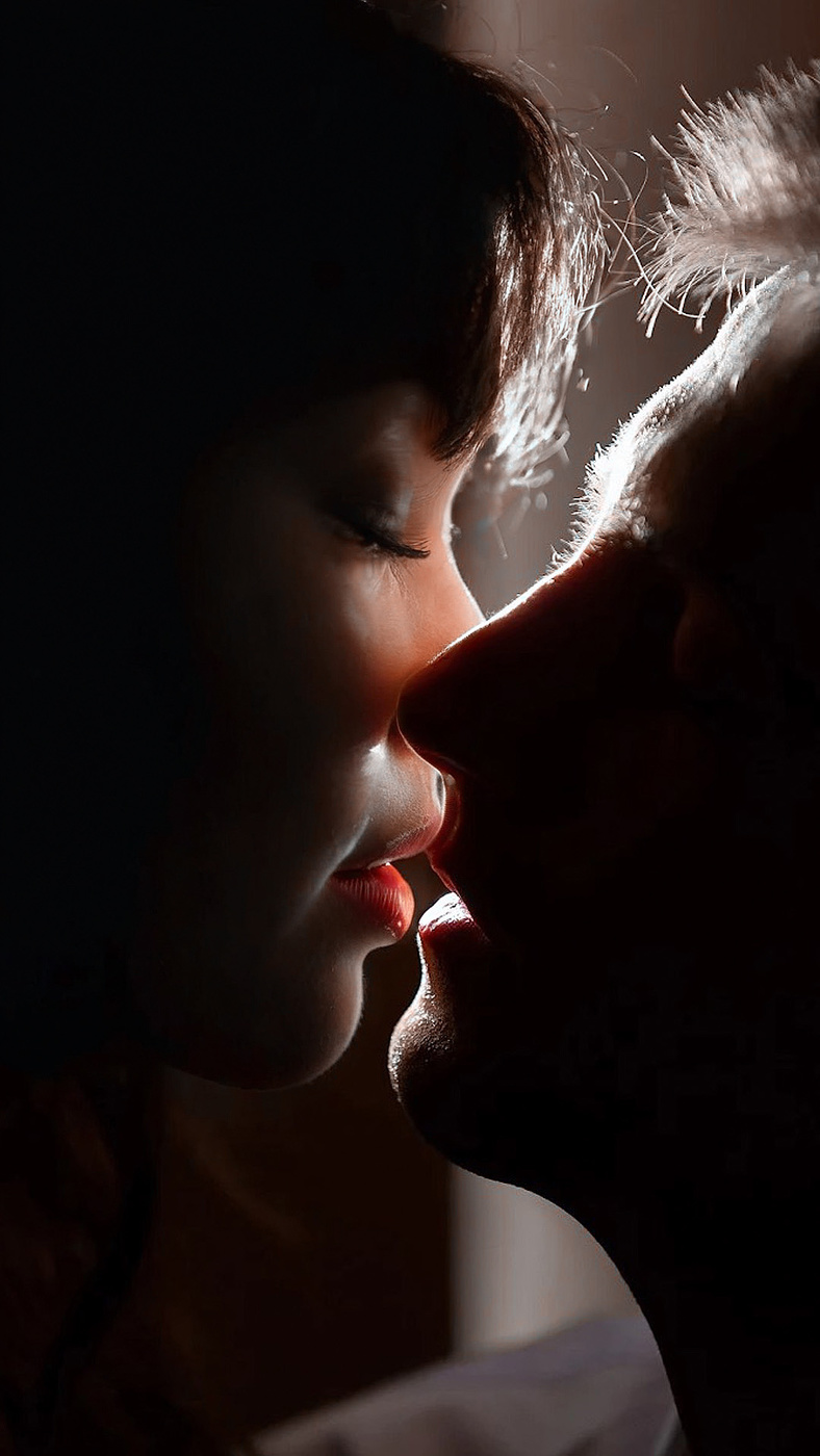 " Первый поцелуй, первая печаль..."