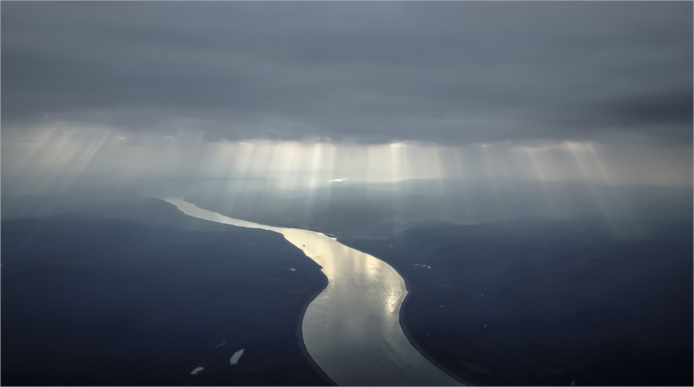 Течет река Лена