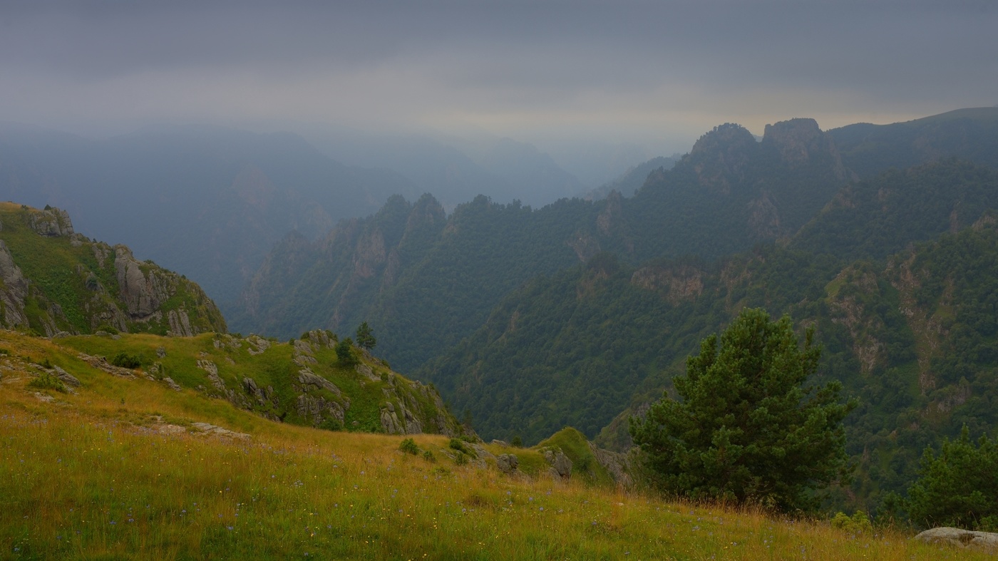 Рассвет в горах