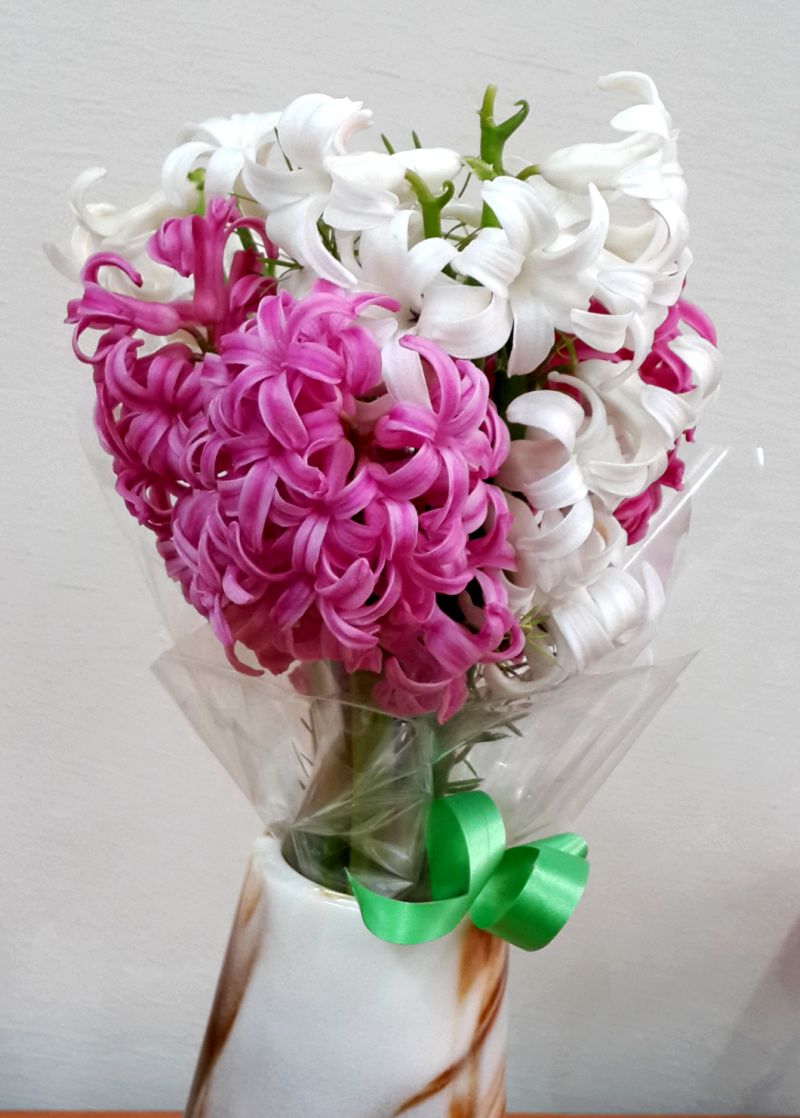 Скромный весенний букетик