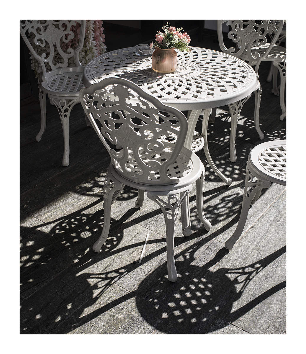 Цветочек в горшочке