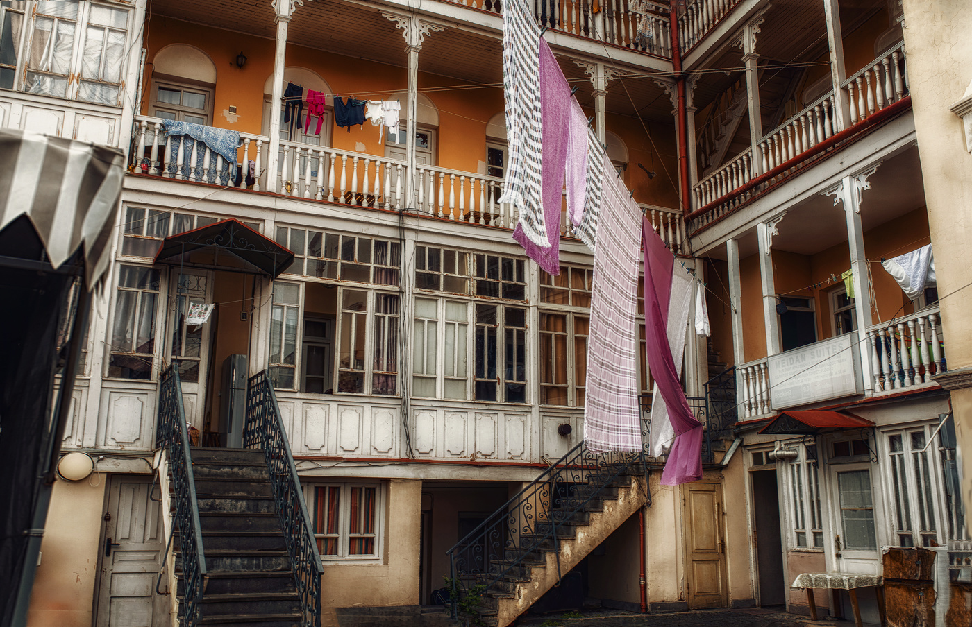 Маленький дворик