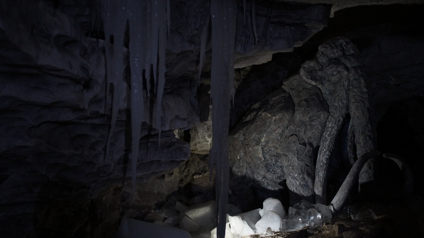 Кунгурская карстовая пещера.