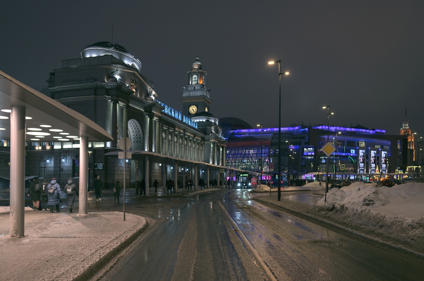 С видом на Киевский вокзал и ТЦ ЕВРОПЕЙСКИЙ