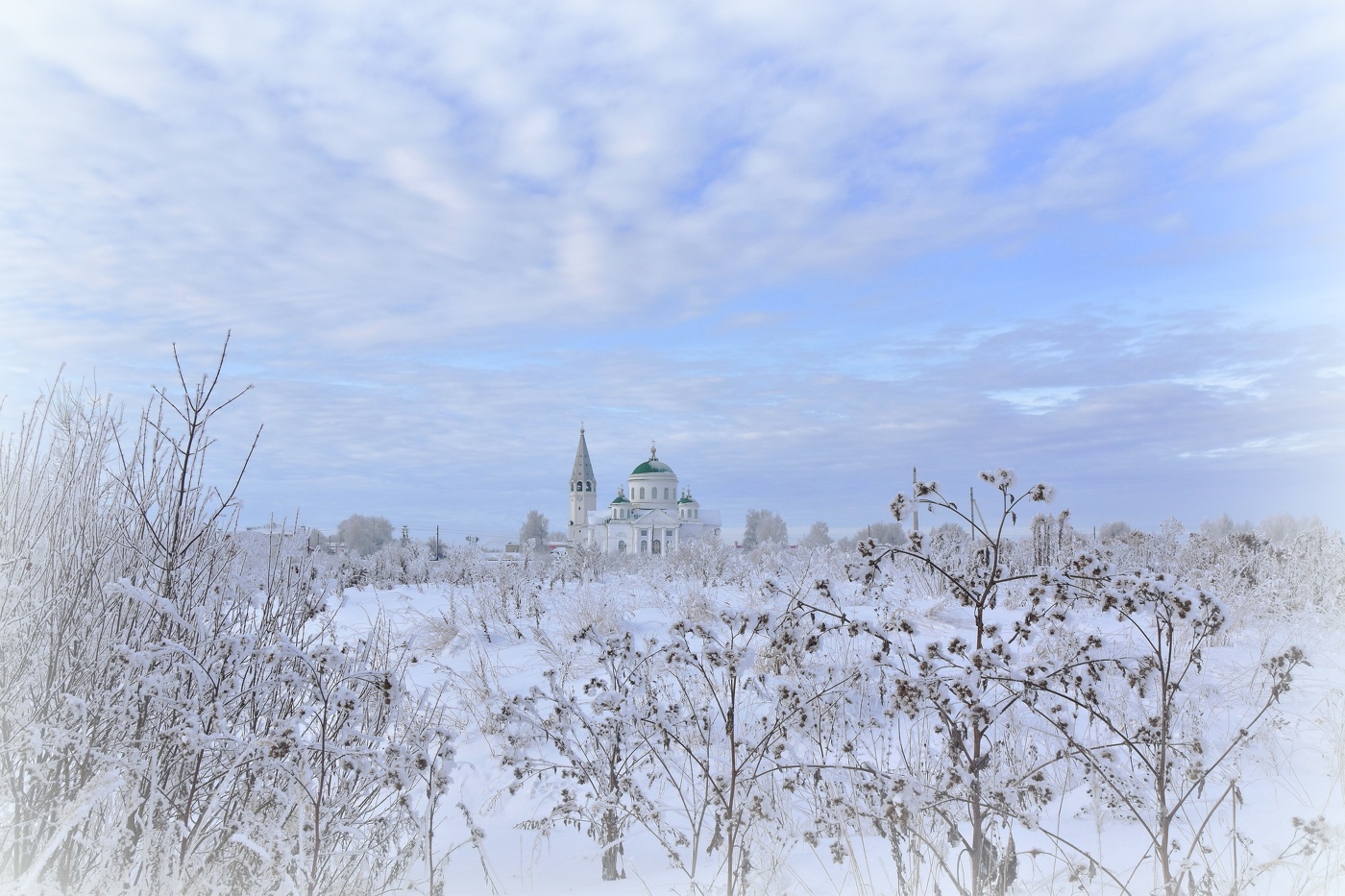 В этой сказке под названием "Зима“"...