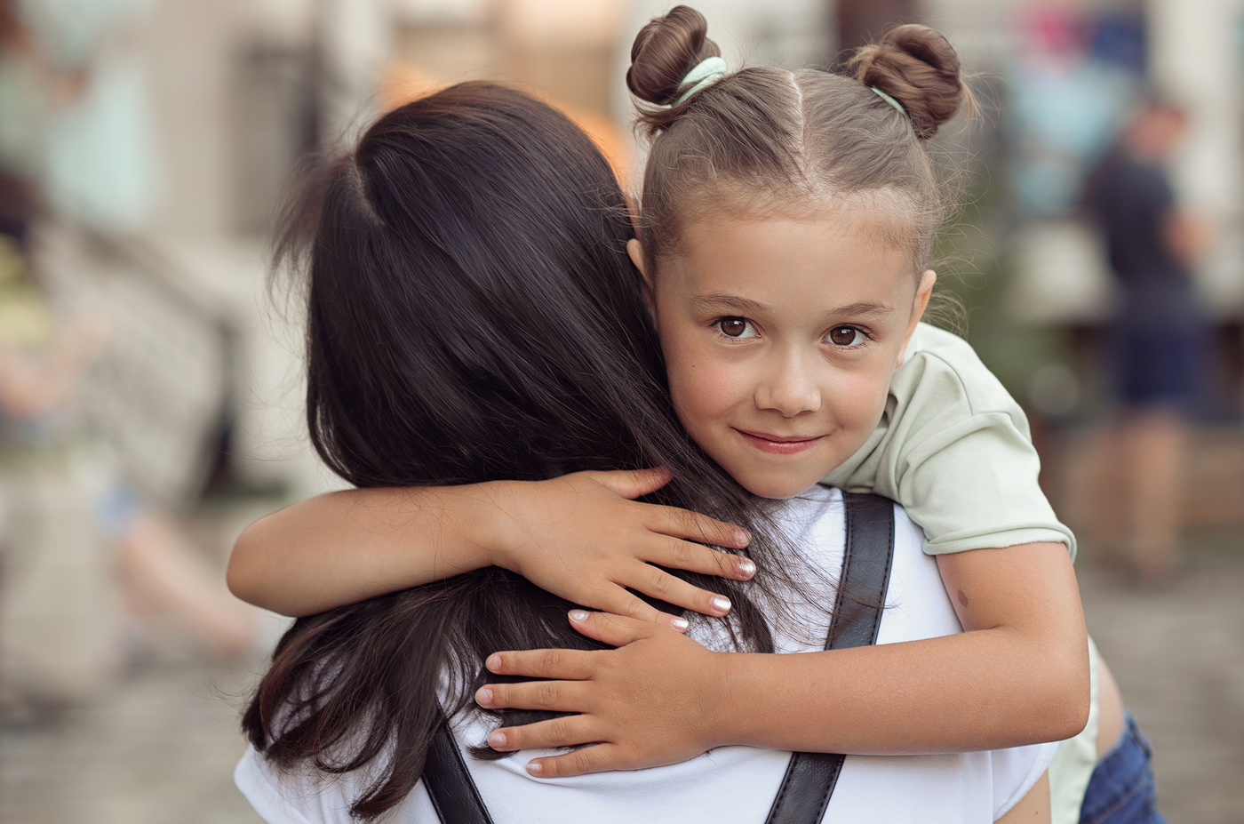 Мамина дочка.