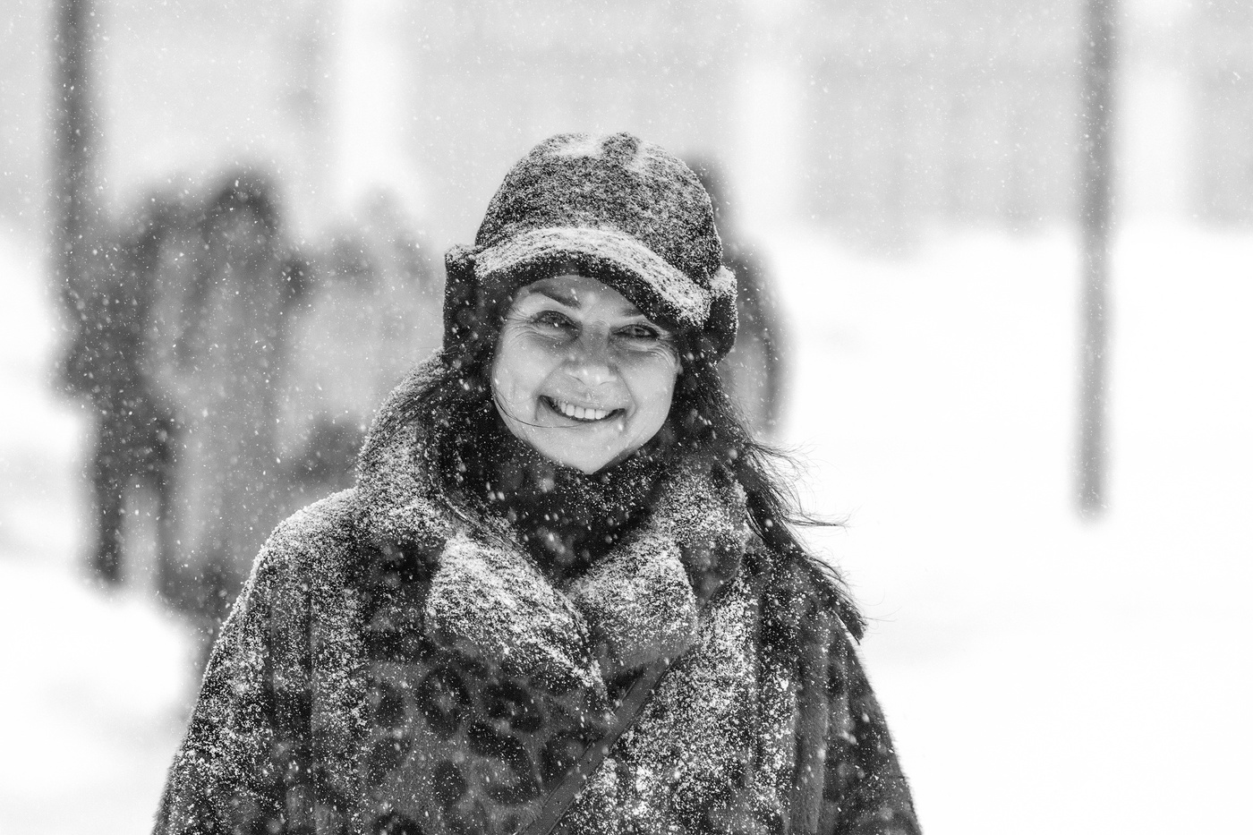 Улыбка через снегопад.