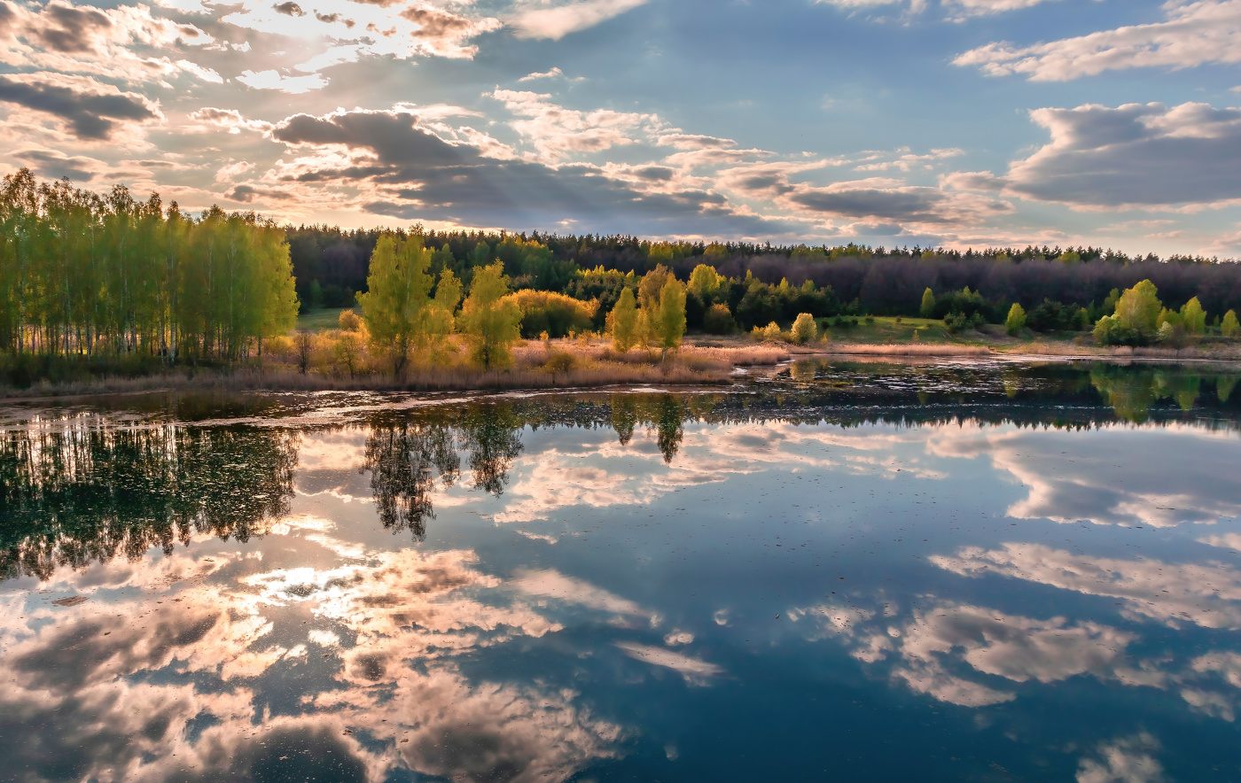 Между небес.