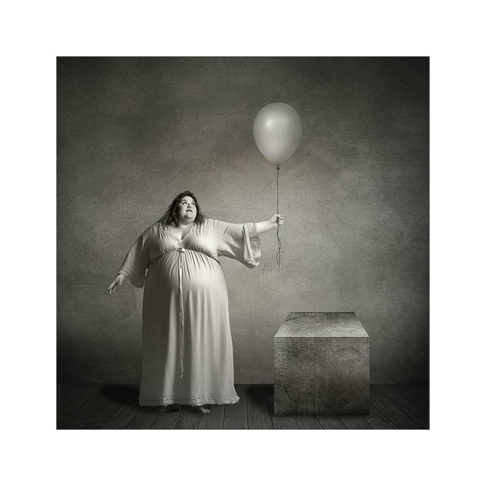 девушка с шариком