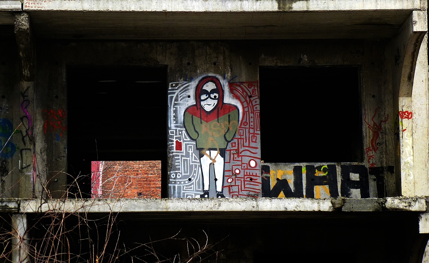 наистарейший долгострой Ростова. деталь