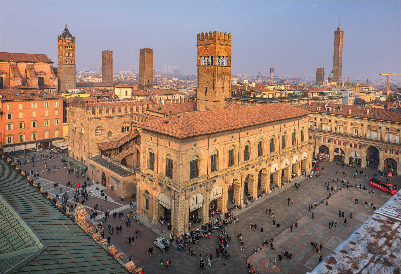 Дворец Энцо Подеста (Palazzo Re Enzo Podesta)