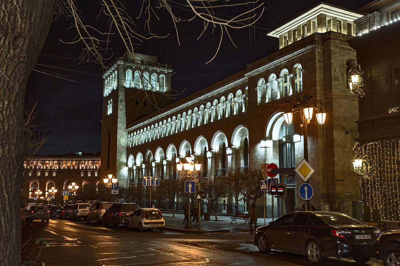 Площадь республики