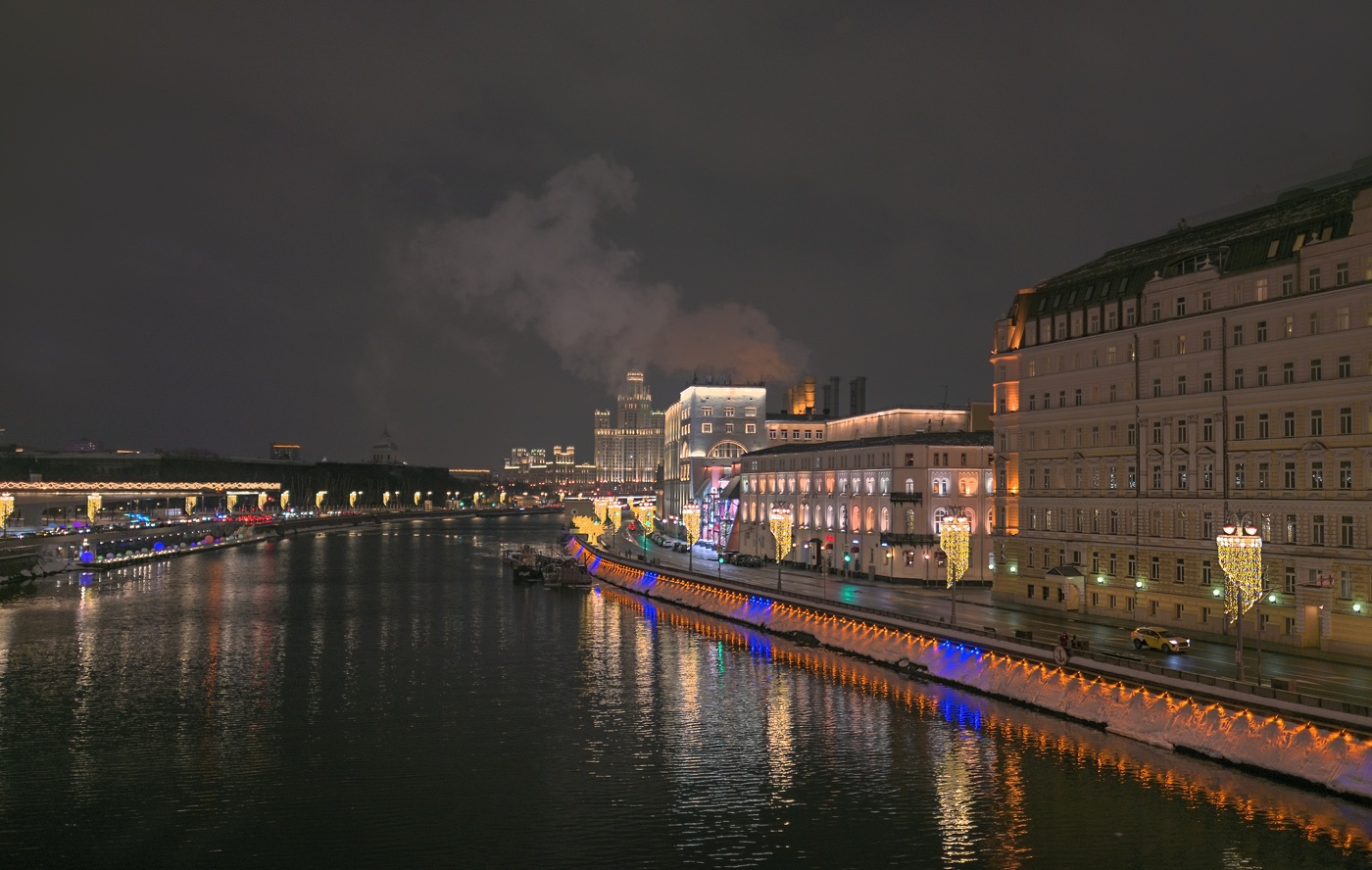 С видом на котельническую высотку