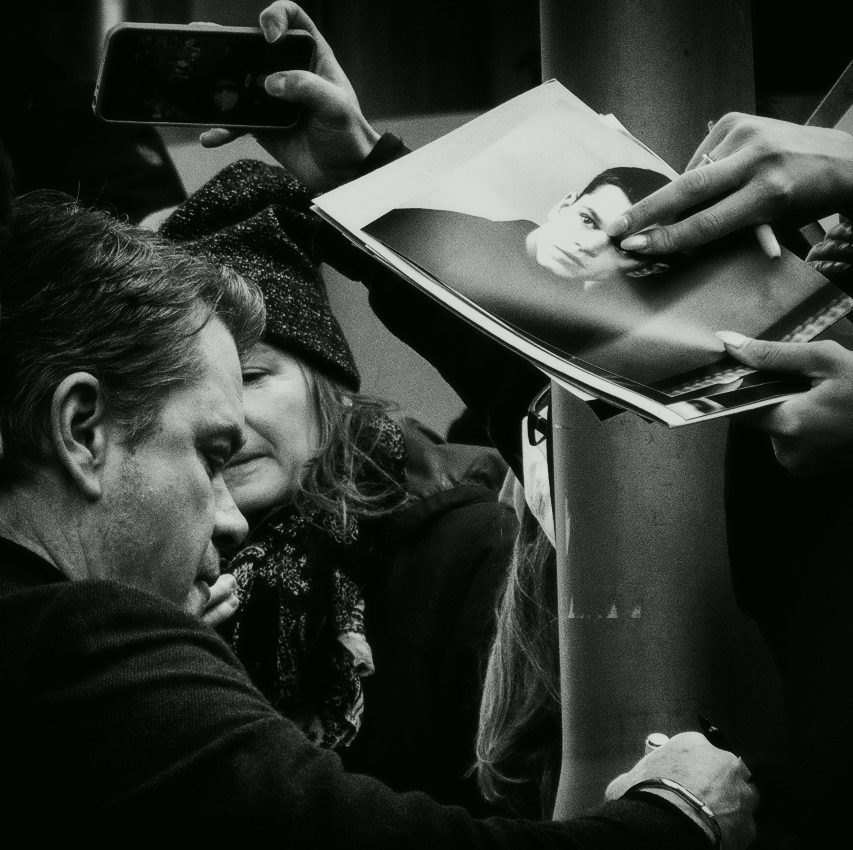 Автограф. /Мэтт Деймон/