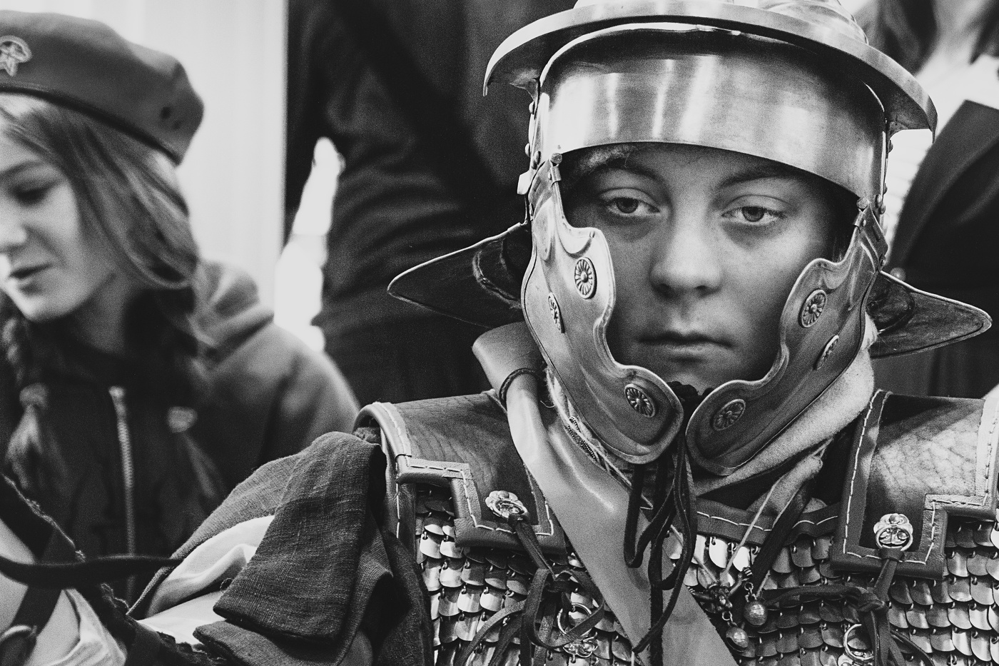 Ох, рано встает охрана