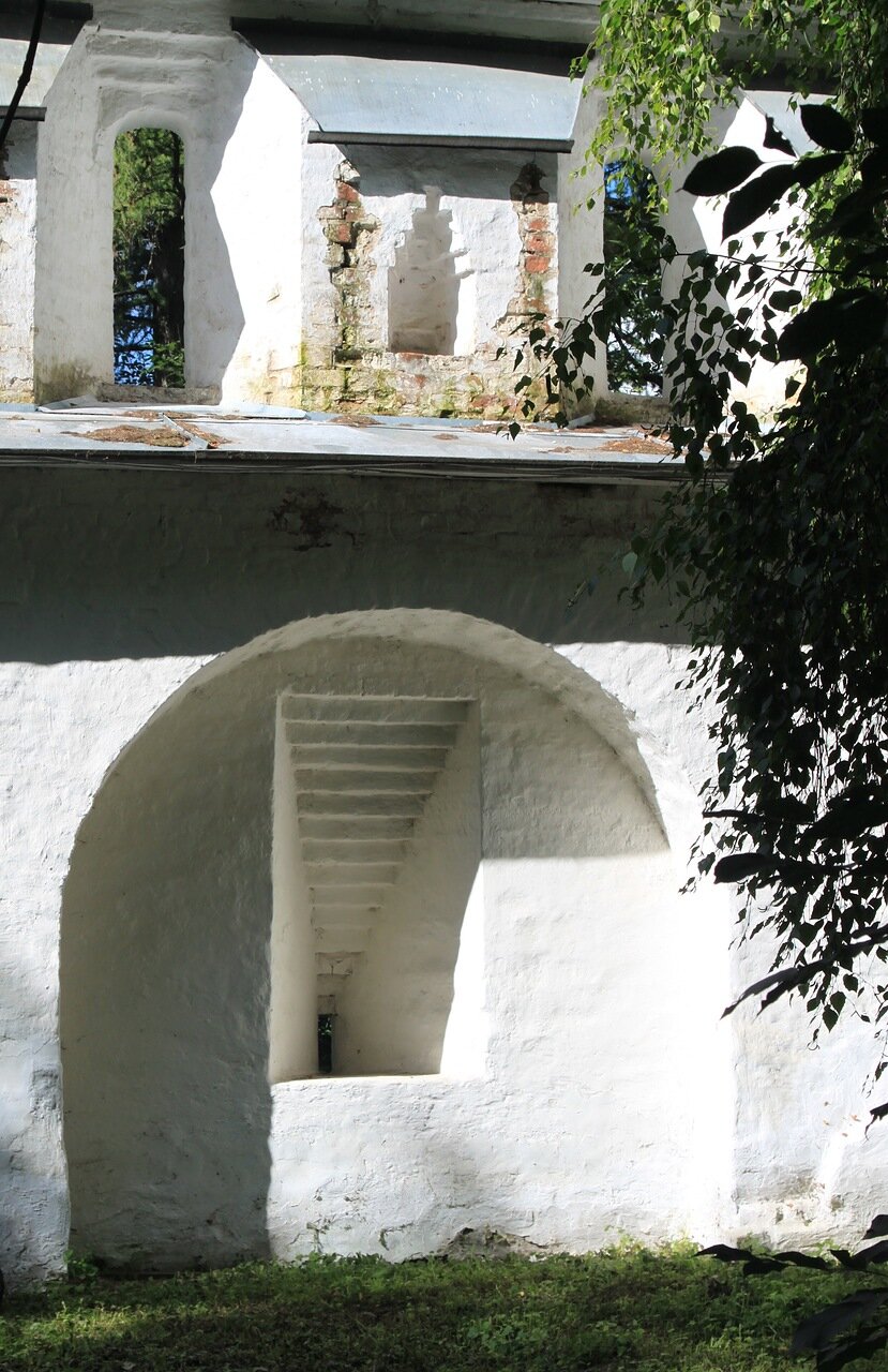 В древнерусском монастыре