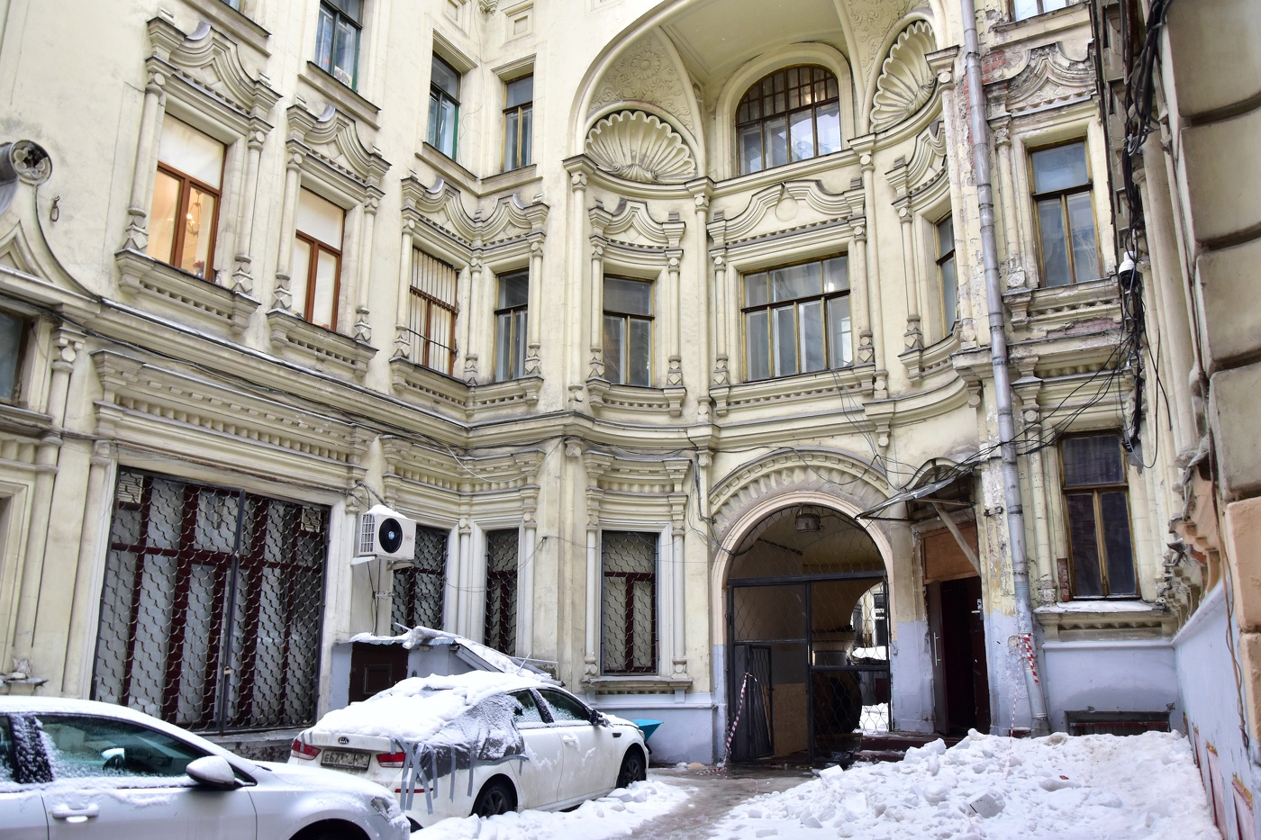 Где эта улица, где этот дом