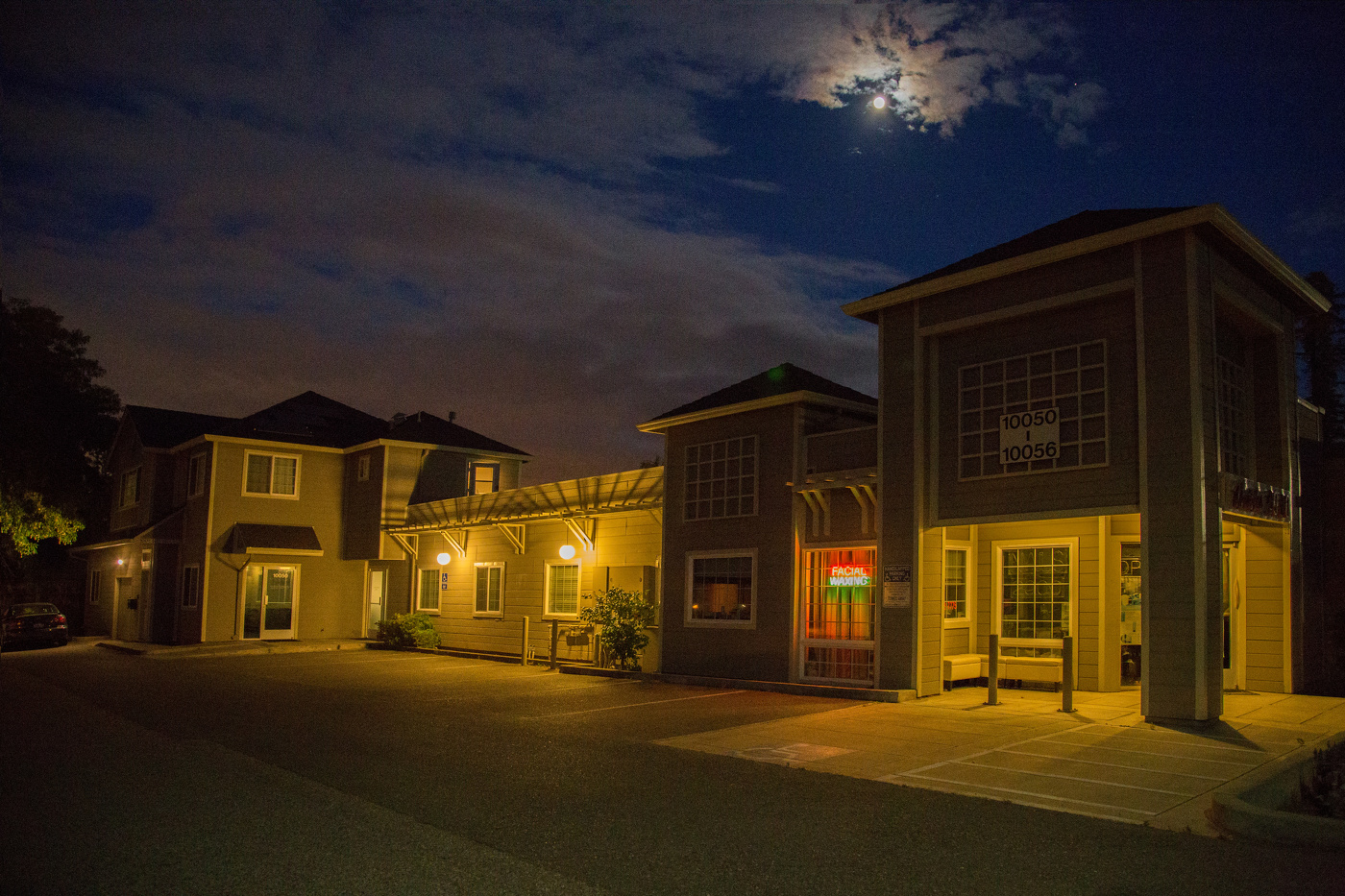 Где эта улица, где этот дом?