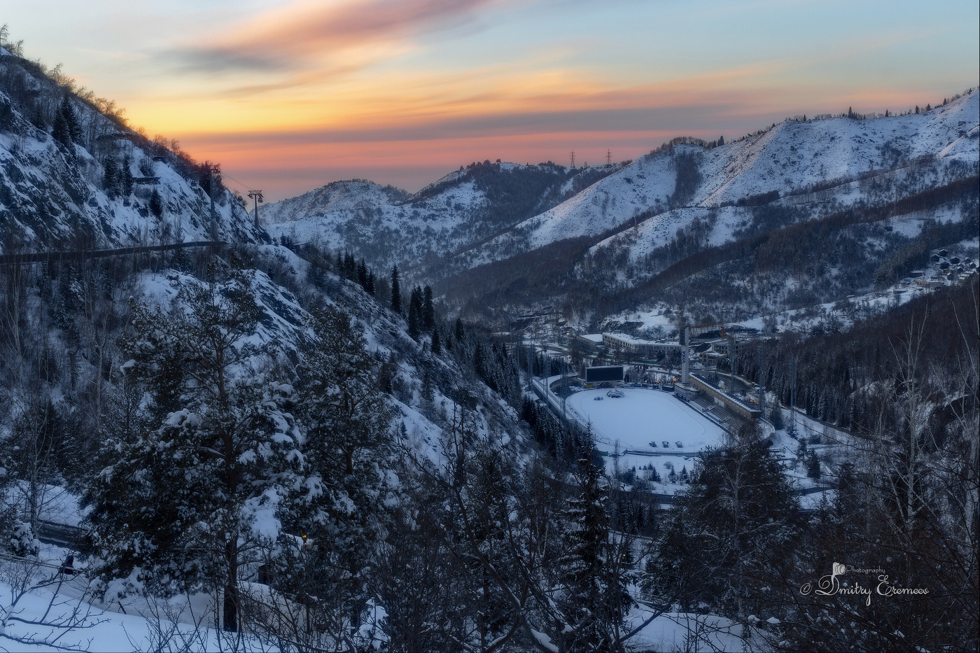 Догорал закат...