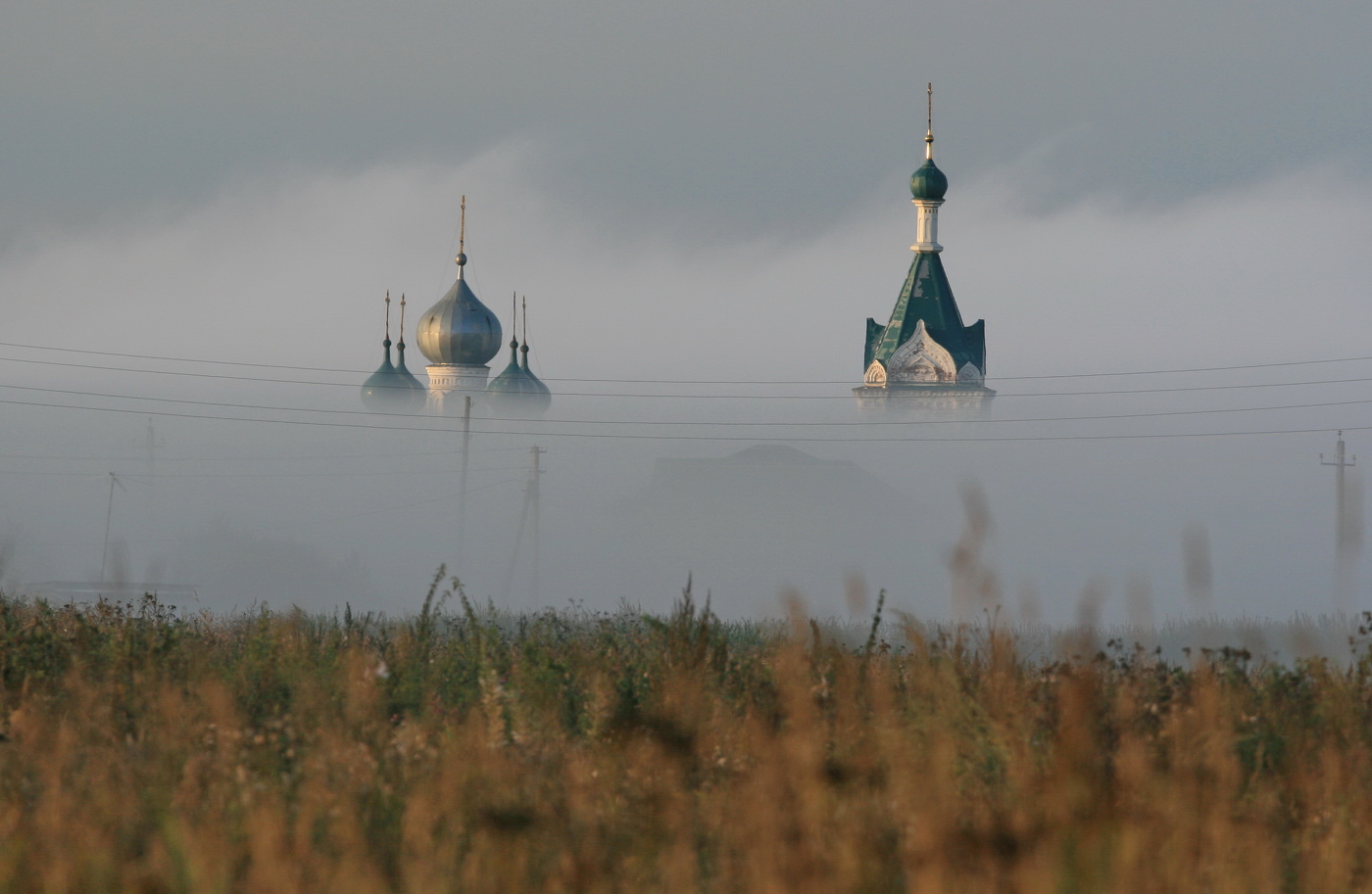 В подвешенном состоянии