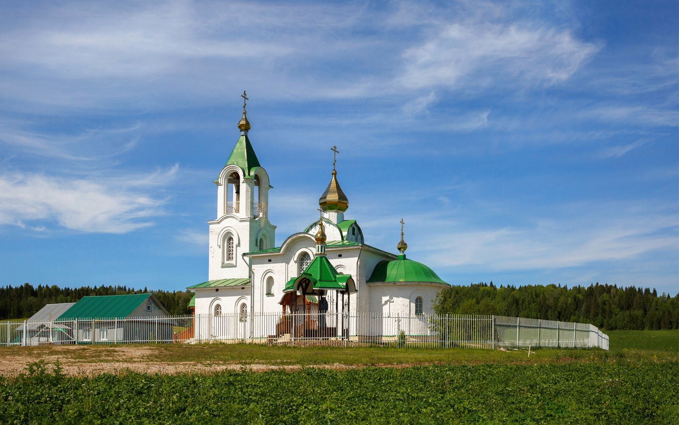 "Храм в деревне".