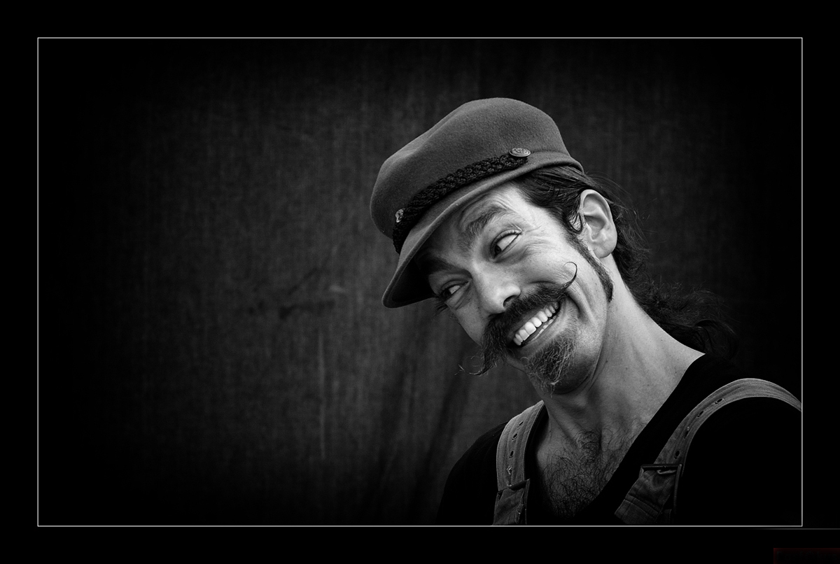 С Первым Апрелем Photocentra !!!