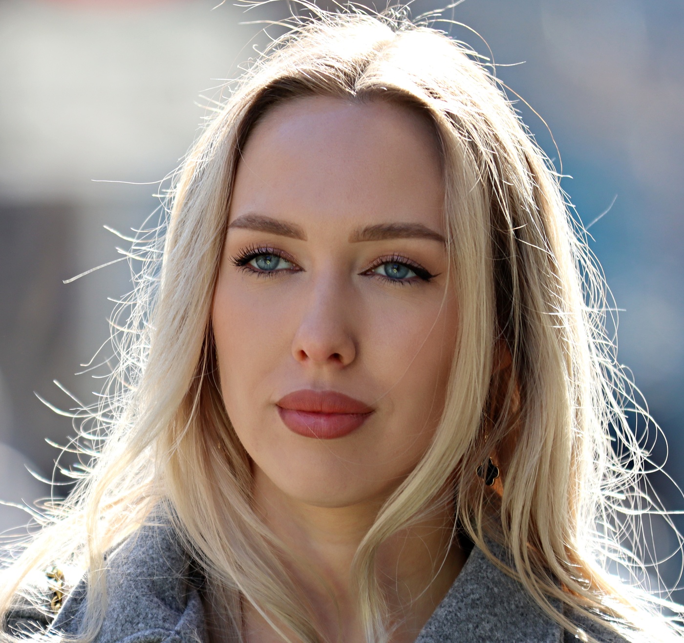 Портрет прохожей