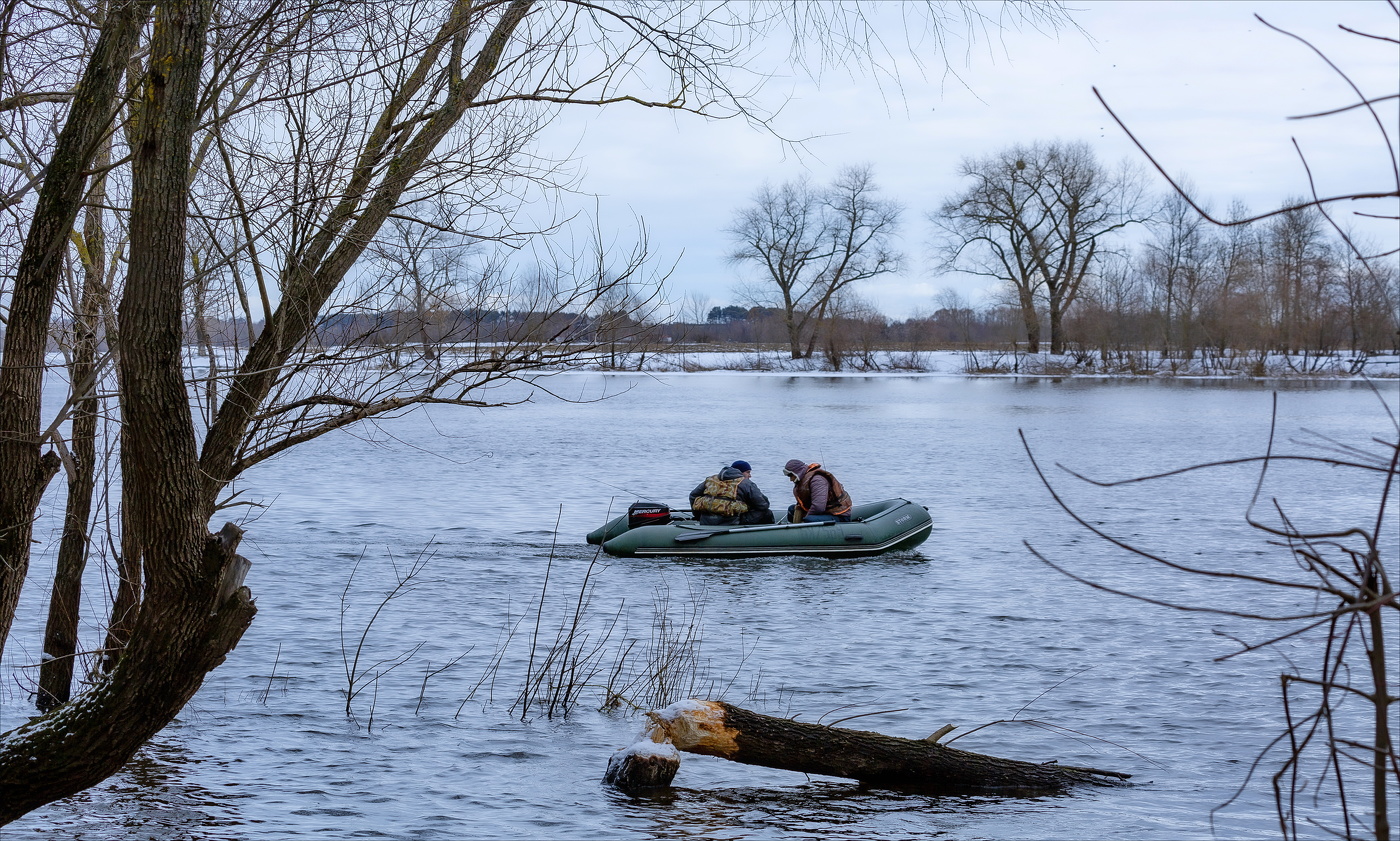 ПО ХОЛОДНОЙ РЕКЕ
