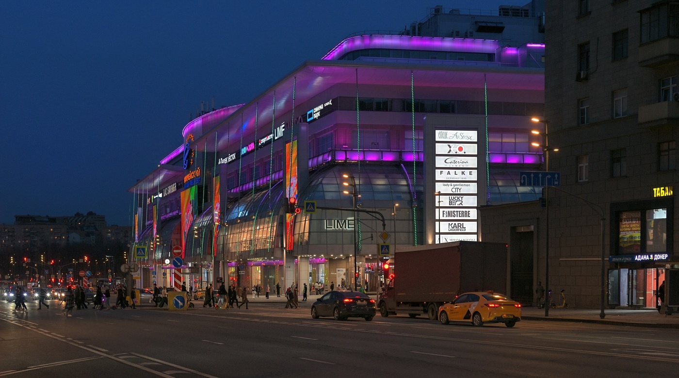 С видом на ТЦ Европейский