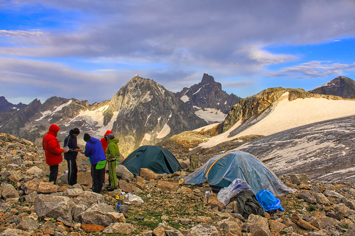 Ужин на фоне Далара