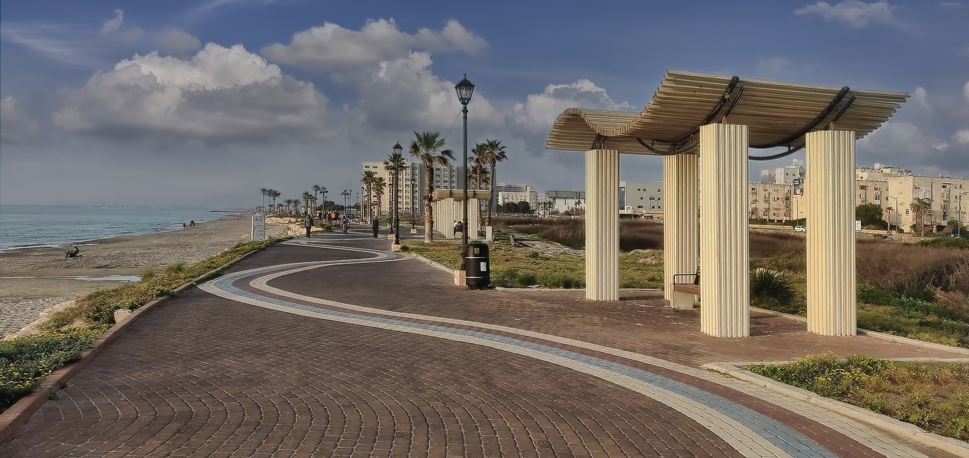 Прогулка по набережной