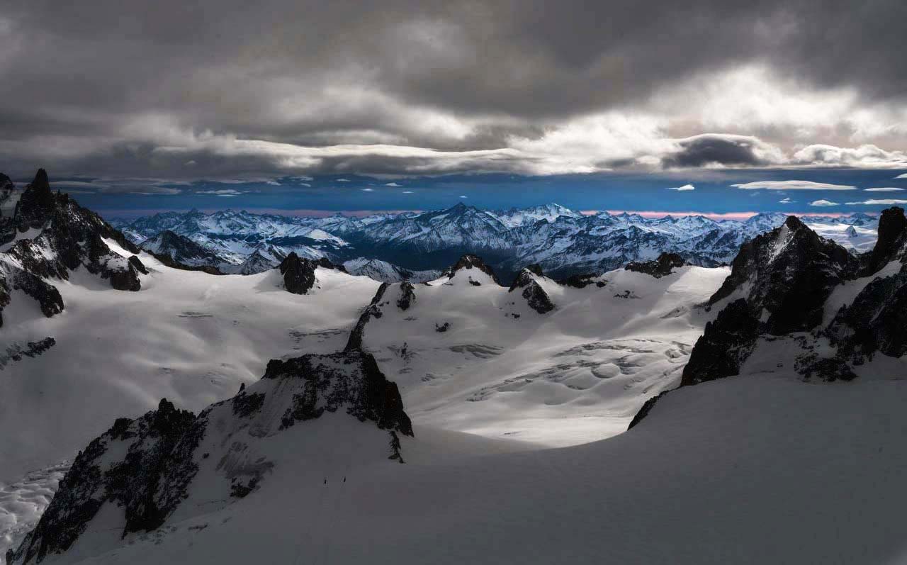 На стыке стихий