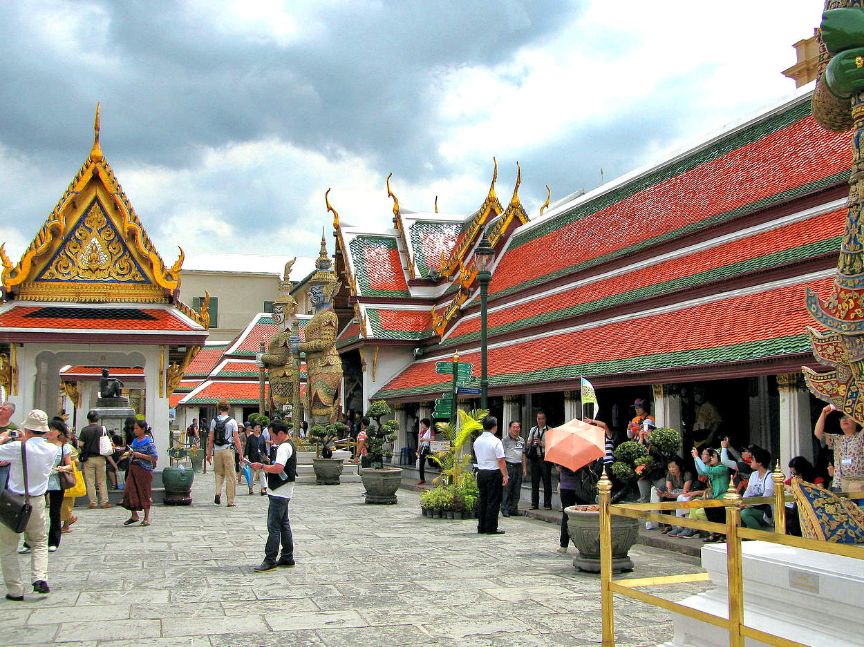 В буддийском храме Ват Пхо