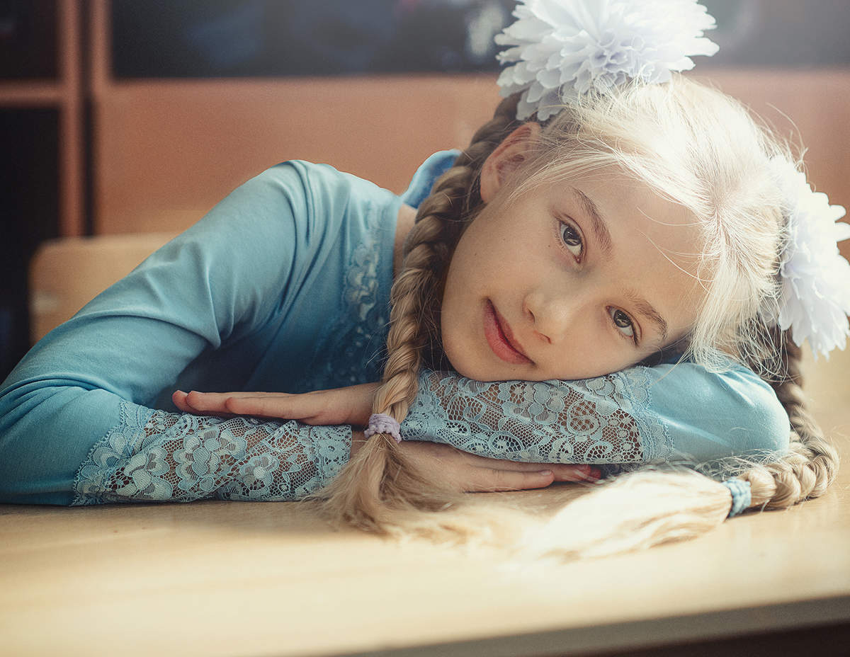 Волосы цвета пшеницы..