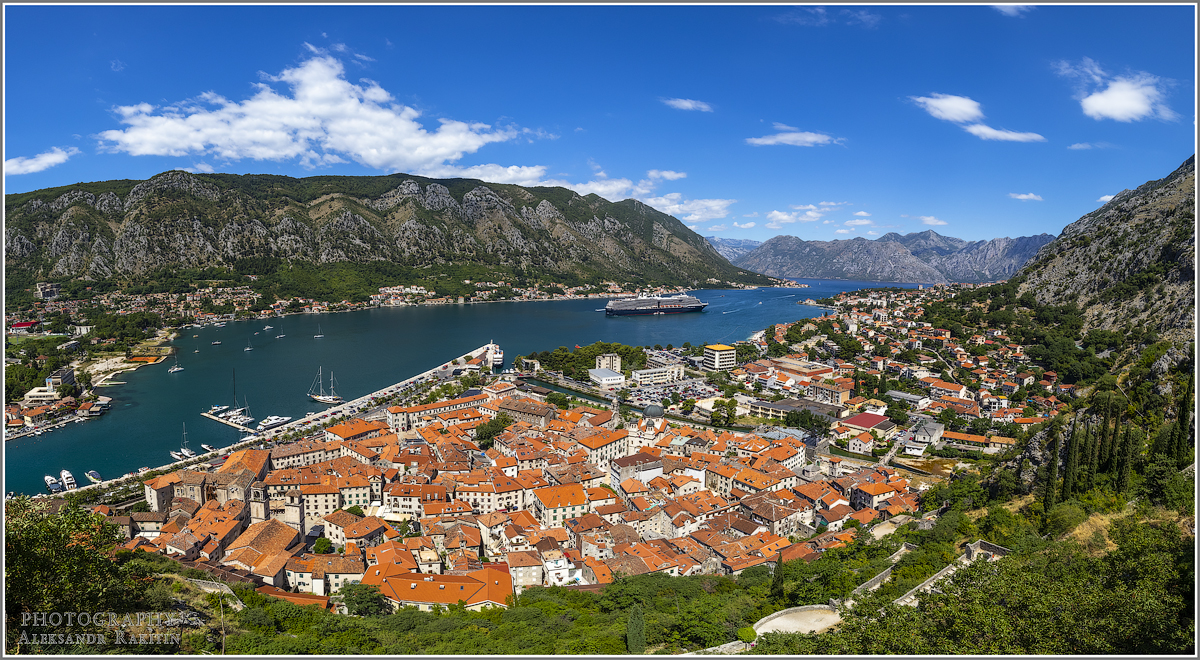 Красивый город Котор...