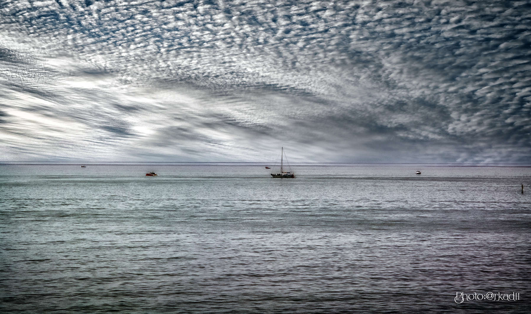 ПАСМУРНЫЙ ДЕНЬ